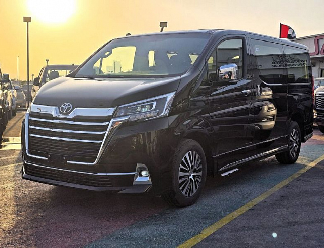 Toyota Granvia 2.8 л 2025 г. Чёрный