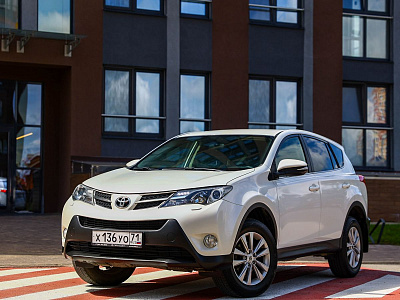 Toyota RAV4 белый 2014