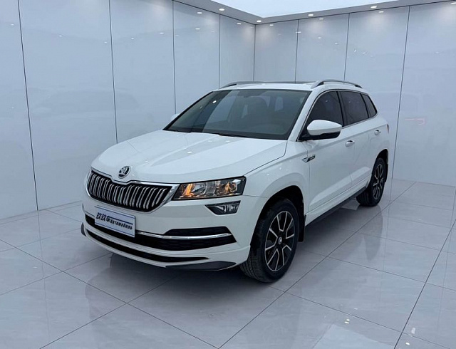 Skoda Karoq 1.4 л 2022 г. Белый, пробег 30000 км