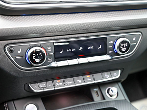 Audi Q5 черный 2025