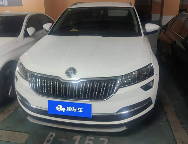 Skoda Karoq 1.4 л 2021 г. Белый, пробег 33300 км