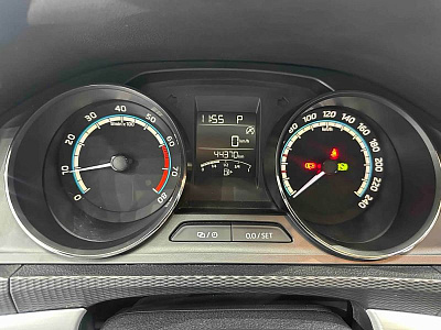 Skoda Kamiq 1.5 л 2023 г. Белый, пробег 44300 км