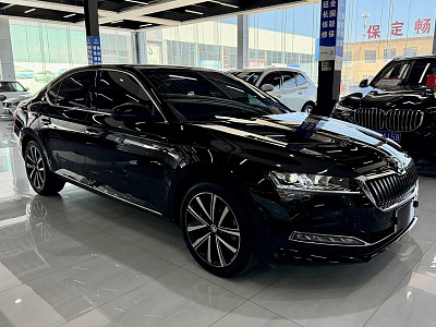 Skoda Superb 1.4 л 2023 г. Чёрный, пробег 22000 км