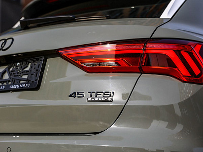 Audi Q3 серый 2025