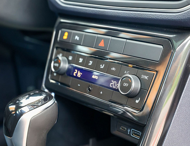 Volkswagen Tharu XR серый 2026