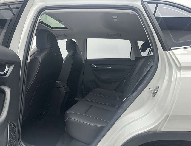 Skoda Kamiq 1.5 л 2022 г. Белый, пробег 5000 км