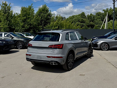 Audi Q5 серый 2026
