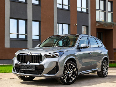 BMW X1 серый 2025