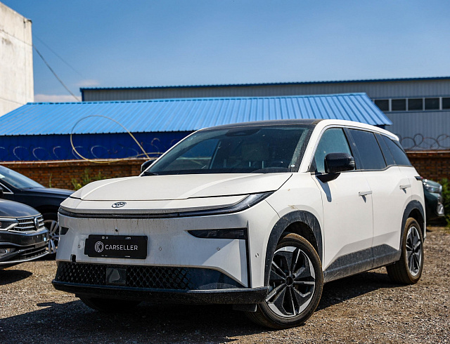 Toyota BZ3X Электро