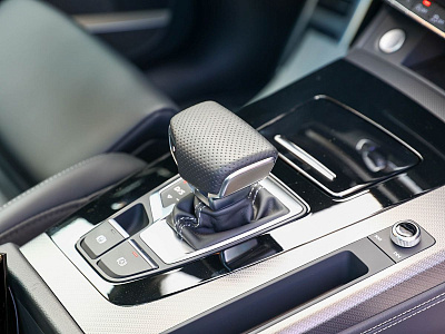 Audi Q5 серый 2026