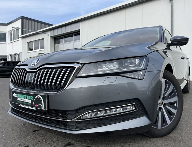 Skoda Superb 2023 г. Серый, пробег 54716 км