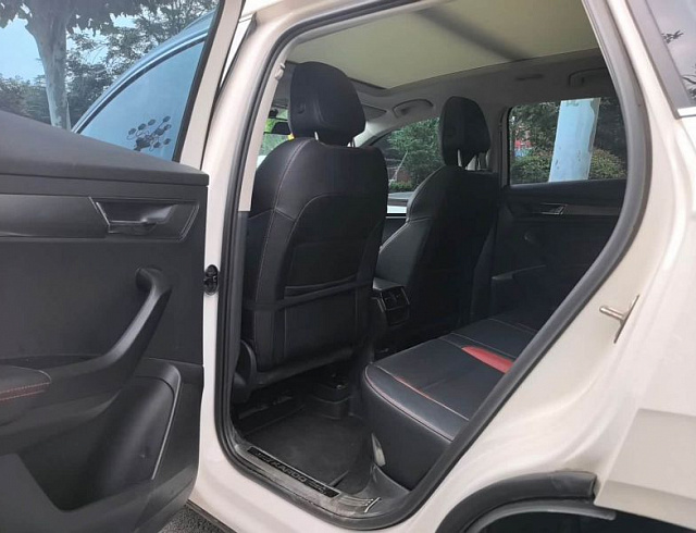 Skoda Karoq 1.4 л 2022 г. Белый, пробег 27000 км