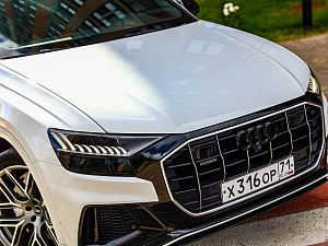 Audi Q8 белый 2018