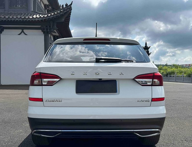 Skoda Kamiq 1.5 л 2023 г. Белый, пробег 23000 км