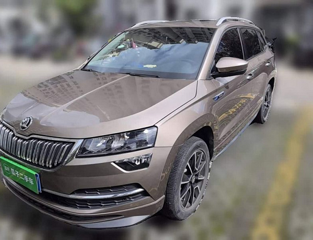Skoda Karoq 1.4 л 2022 г. шампань/коричневый, пробег 14800 км
