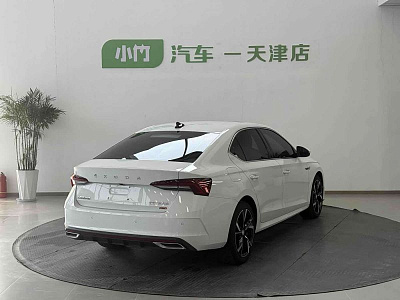 Skoda Octavia 1.4 л 2022 г. Белый, пробег 36000 км