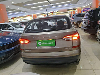 Skoda Kamiq 1.5 л 2021 г. шампань/коричневый, пробег 32400 км
