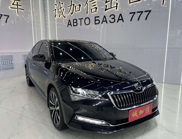 Skoda Superb 1.4 л 2024 г. Чёрный, пробег 9700 км
