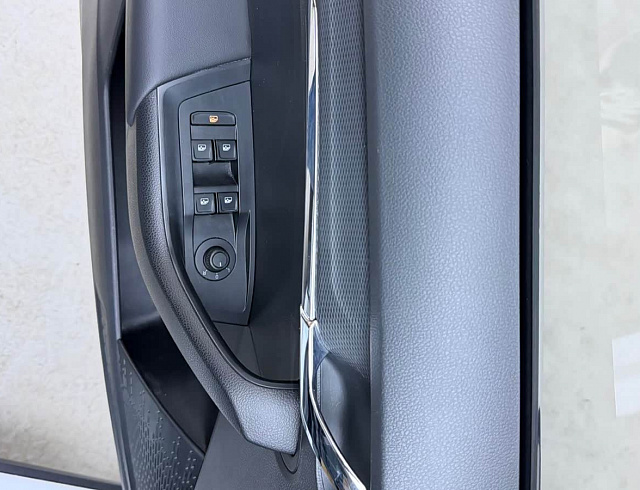 Skoda Kamiq 1.5 л 2023 г. Белый, пробег 47000 км