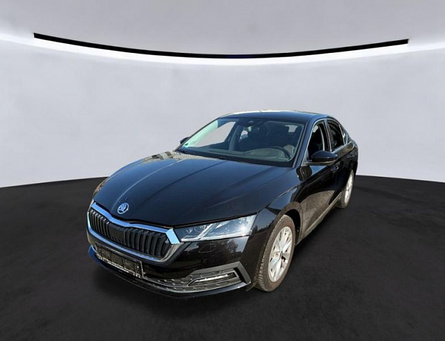 Skoda Octavia 2022 г. Чёрный, пробег 55300 км