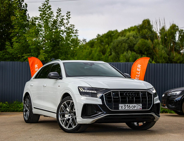 Audi Q8 белый 2018