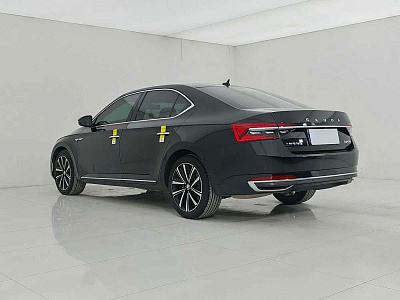 Skoda Superb 1.4 л 2024 г. Чёрный, пробег 19100 км