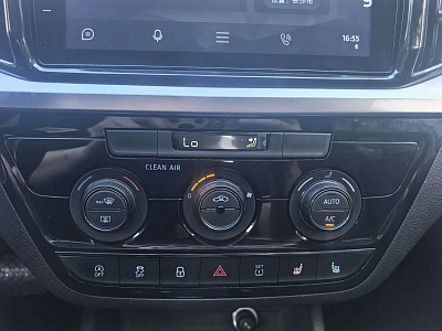 Skoda Kamiq 1.5 л 2023 г. Белый, пробег 8000 км