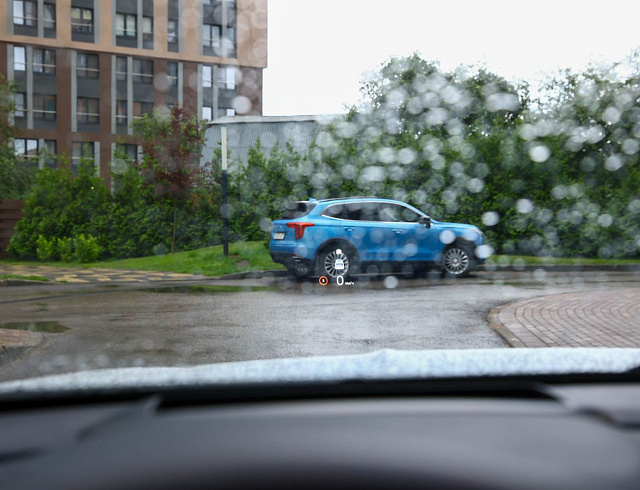 Geely Monjaro белый 2026