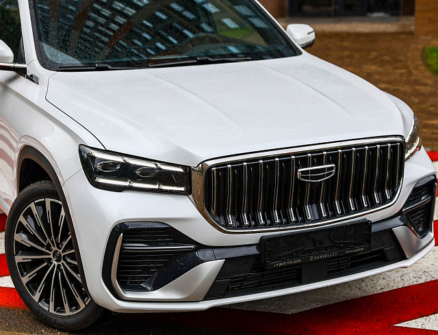 Geely Monjaro белый 2026