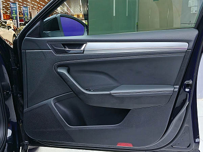 Skoda Superb 1.4 л 2023 г. Чёрный, пробег 11000 км