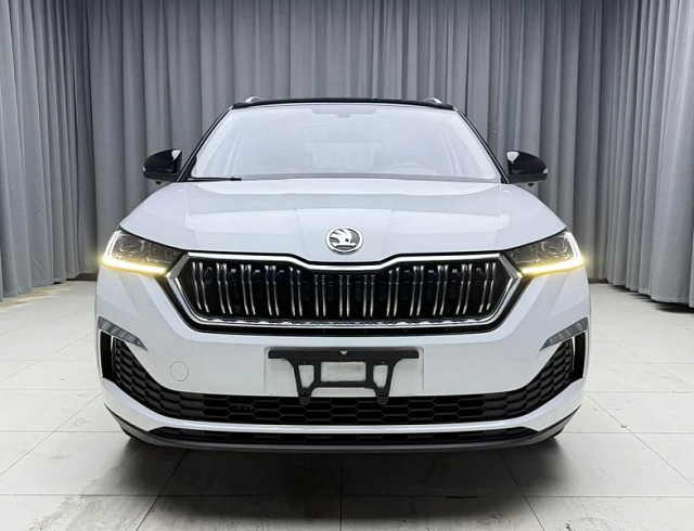 Skoda Kamiq 1.5 л 2023 г. Белый, пробег 18000 км