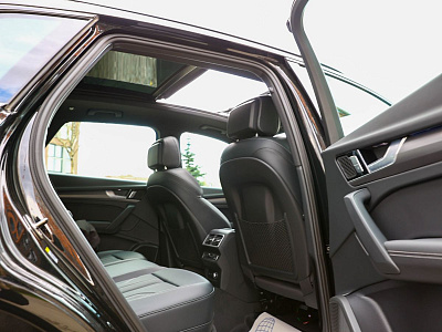 Audi Q5 черный 2025