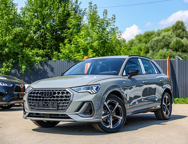 Audi Q3 серый 2026