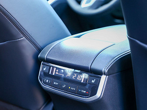 Toyota Highlander черный 2026