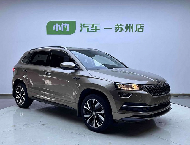 Skoda Karoq 1.4 л 2022 г. Серебристо-серый, пробег 27000 км