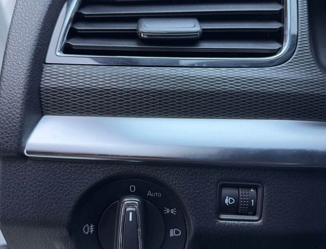 Skoda Kamiq 1.5 л 2023 г. Белый, пробег 47000 км