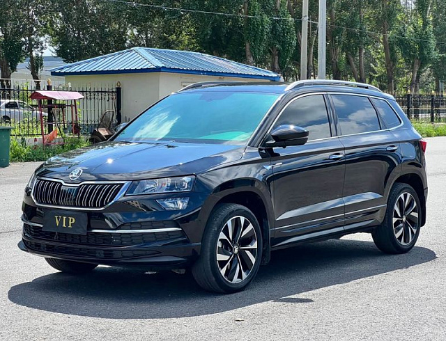Skoda Karoq 1.4 л 2022 г. Чёрный, пробег 22000 км