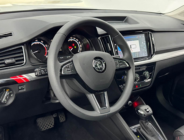 Skoda Kamiq 1.5 л 2024 г. Белый, пробег 30000 км