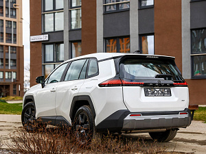 Toyota RAV4 белый 2026