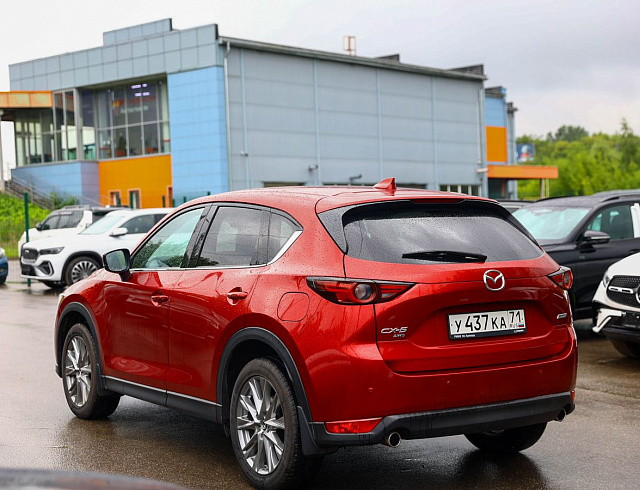 Mazda CX-5 красный 2021