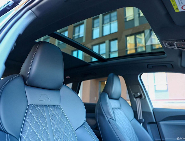 Audi Q5 черный 2025