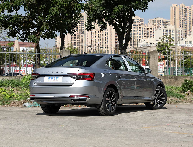Skoda Superb 1.4 280TSI Luxury