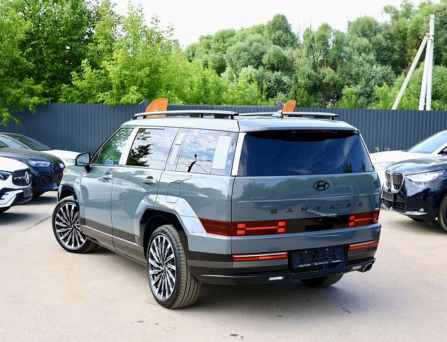 Hyundai Santa Fe серый 2026
