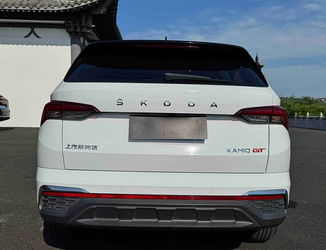 Skoda Kamiq 1.5 л 2023 г. Белый, пробег 9600 км