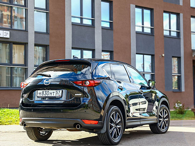 Mazda CX-5 черный 2017