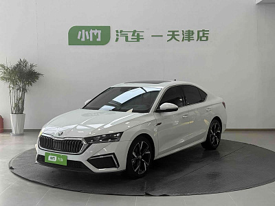 Skoda Octavia 1.4 л 2022 г. Белый, пробег 36000 км