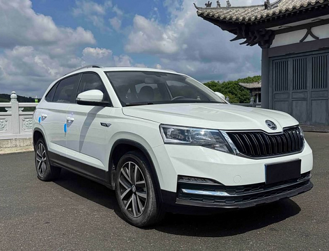 Skoda Kamiq 1.5 л 2023 г. Белый, пробег 23000 км