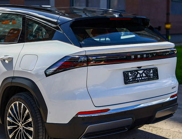 Geely Galaxy M7 белый 2026