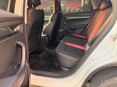 Skoda Karoq 1.4 л 2023 г. Белый, пробег 19900 км