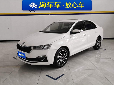 Skoda Rapid 1.5 л 2021 г. Белый, пробег 42400 км